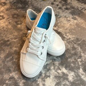 Blowfish tennis shoes white size 6.5.